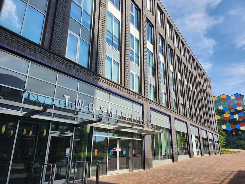 Marsh St S, Stoke On Trent to rent - Building Photo - Image 1 of 14