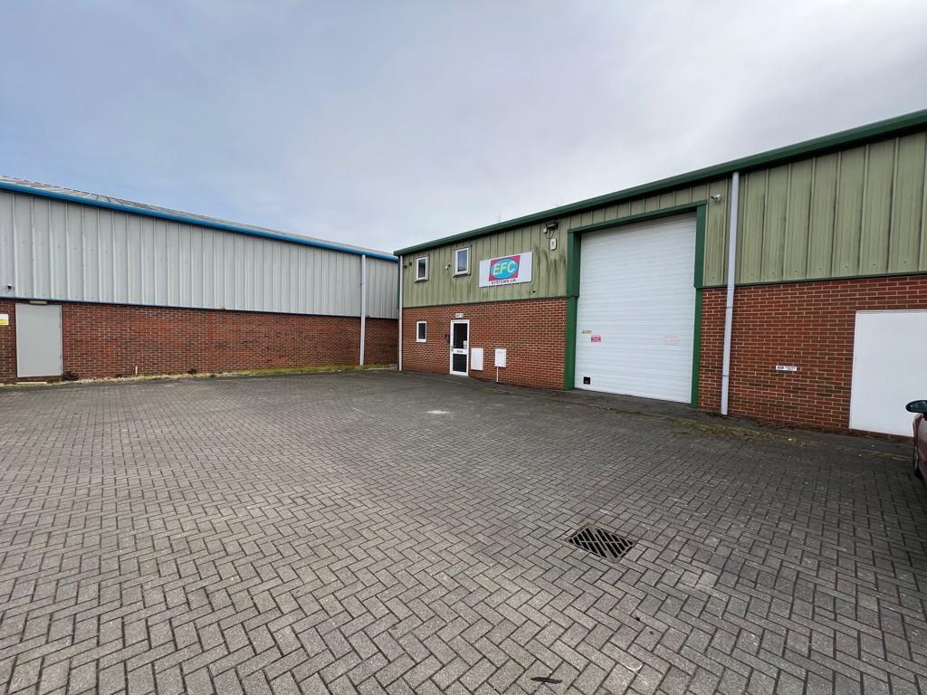 Unit 18 Maldon Rd, Chelmsford to rent Building Photo- Image 1 of 13