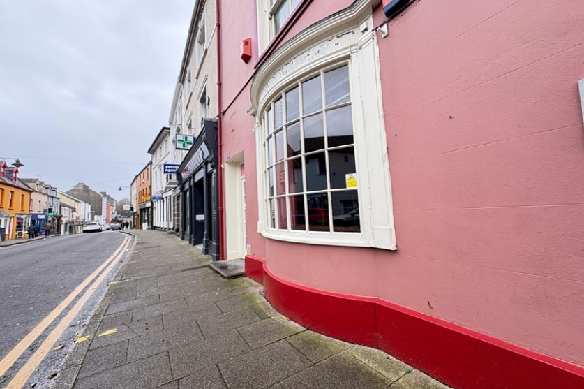 29-29A Main St, Pembroke to rent Primary Photo- Image 1 of 2