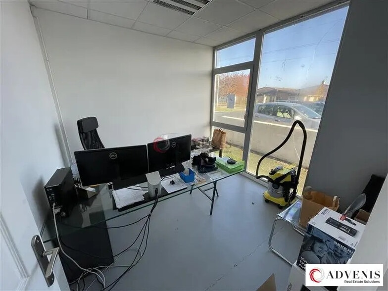 Light Industrial in Pessac to rent - Building Photo - Image 2 of 11