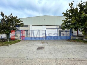 Industrial in Manresa, BAR for rent Building Photo- Image 1 of 8