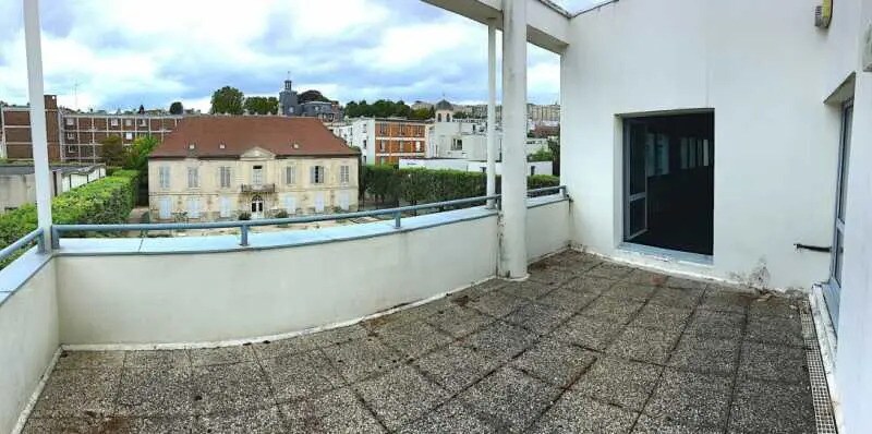 Office in Arcueil to rent - Primary Photo - Image 2 of 2