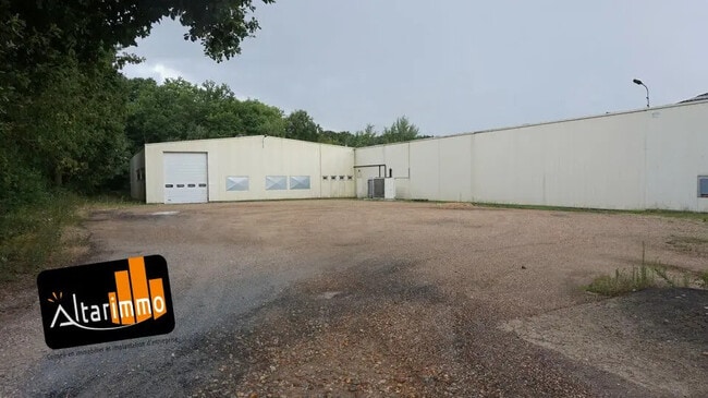 Vente Local d'activités 1 800 m²