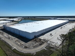 Central Port Logistics Ctr, Savannah, GA to rent Construction Photo- Image 2 of 2