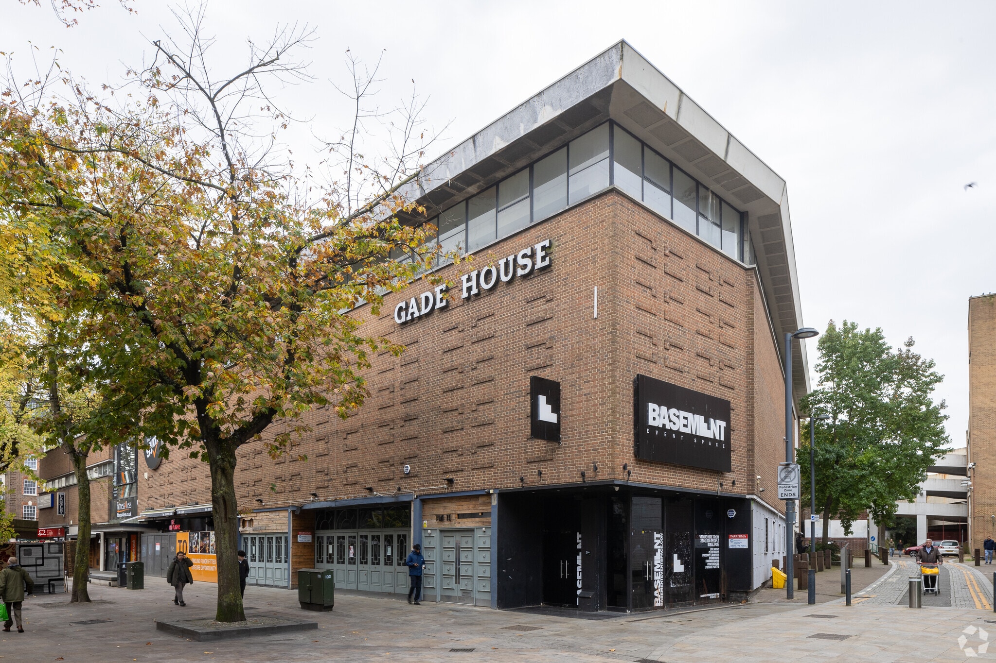 38-46 High St S, Watford to rent Primary Photo- Image 1 of 3