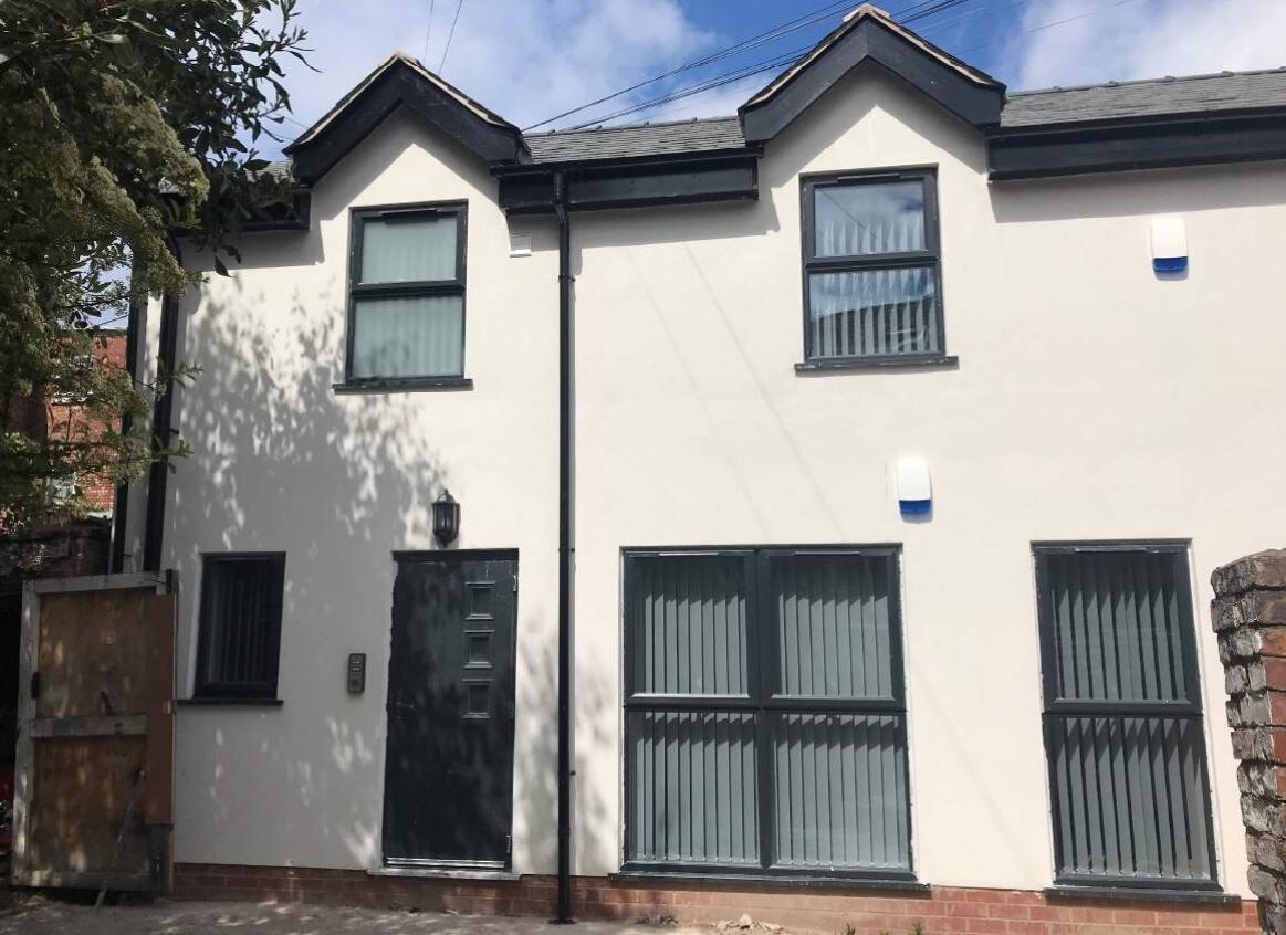 2 Silverwood Ave, Manchester for sale Primary Photo- Image 1 of 1