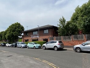 8 Commercial Gate, Mansfield to rent Building Photo- Image 1 of 13