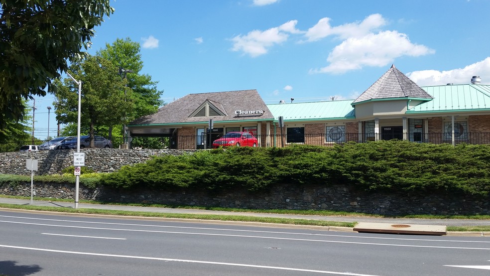 11500 Middlebrook Rd, Germantown, MD for rent - Primary Photo - Image 1 of 7