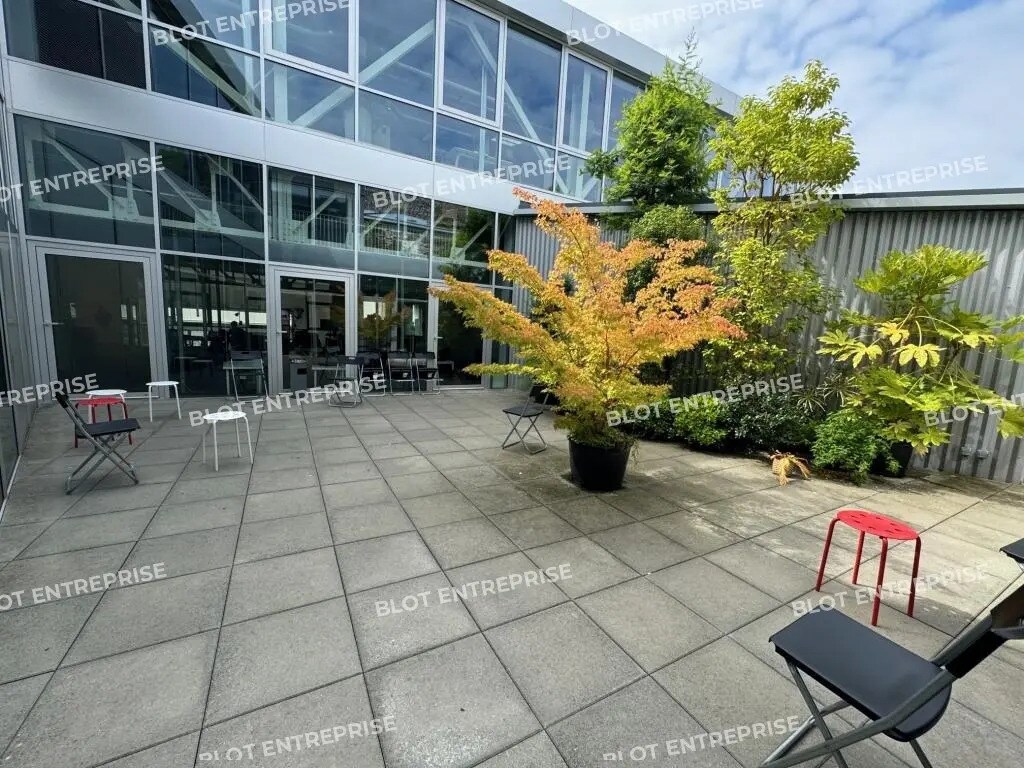 Office in Nantes to rent Building Photo- Image 1 of 6