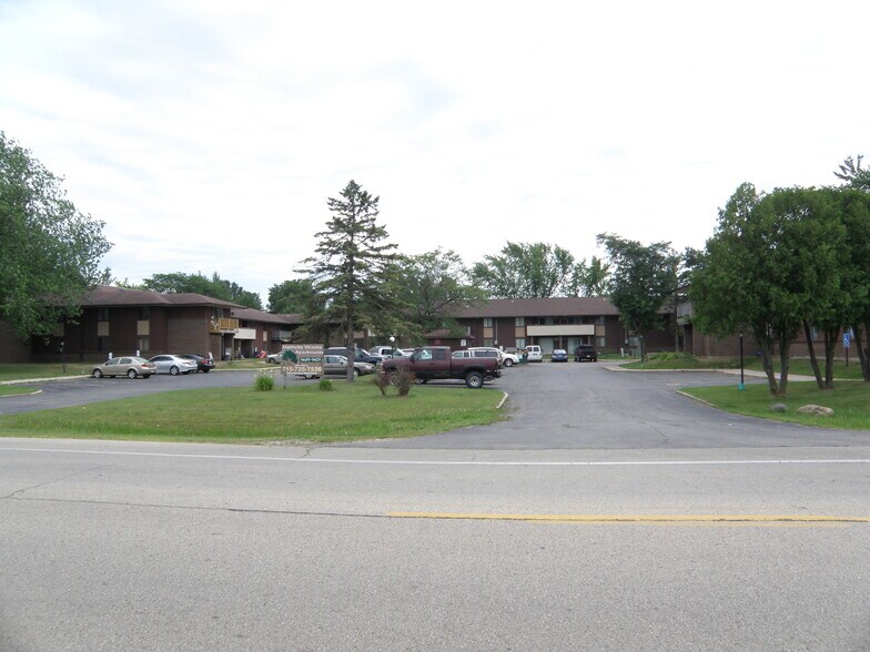 3419 Cleveland Ave, WI 54143 UK