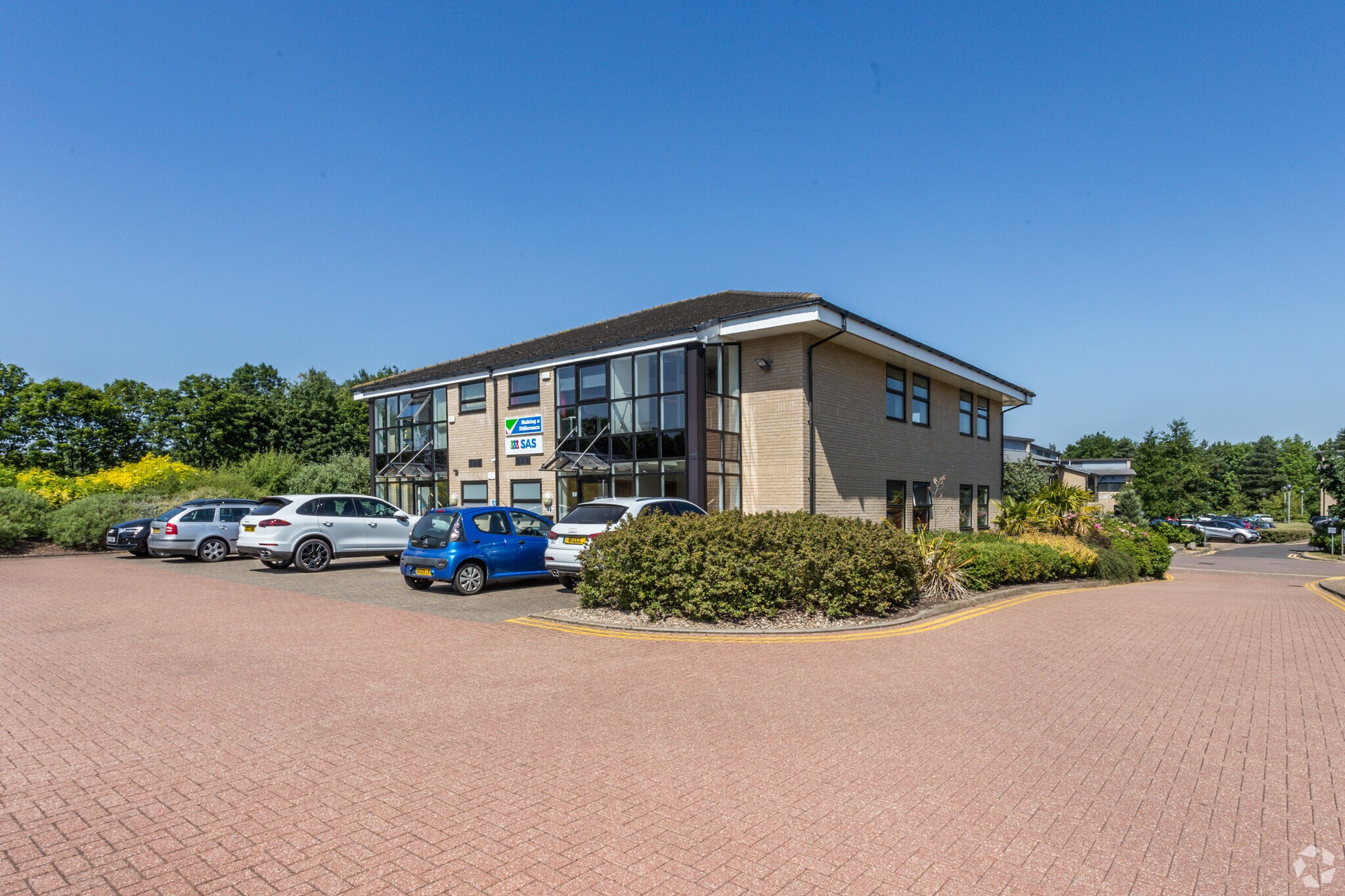 43-44 Commerce Rd, Peterborough to rent Primary Photo- Image 1 of 7