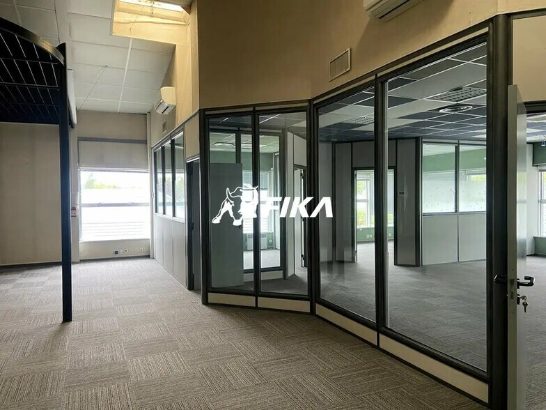 Office in L'Union to rent - Interior Photo - Image 1 of 8