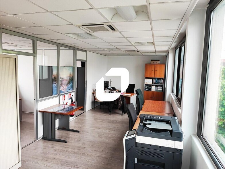 Office in Joinville-le-Pont to rent - Interior Photo - Image 3 of 4