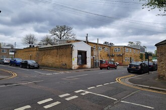 69 Hainault Rd, London for sale Primary Photo- Image 1 of 4