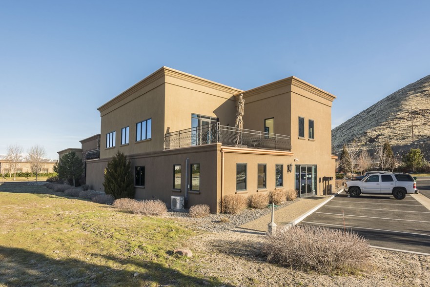 3700 Barron Way, Reno, NV for sale - Primary Photo - Image 1 of 1