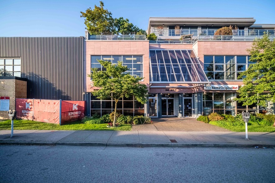 1728 2nd Av W, Vancouver, BC for sale - Building Photo - Image 1 of 2