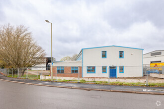 Moorside Rd, Winchester for rent Building Photo- Image 1 of 7