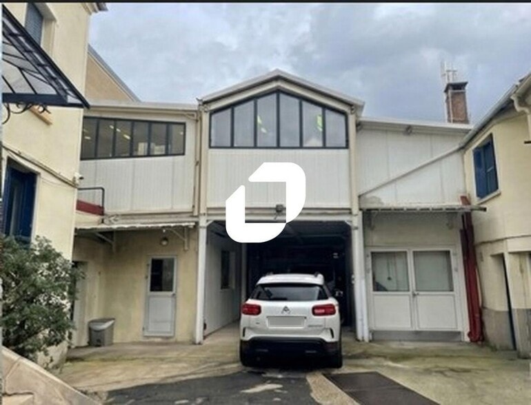 Light Industrial in Montreuil for sale - Building Photo - Image 2 of 7