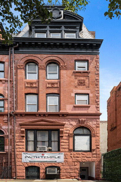 206 Lenox Blvd, New York, NY for sale - Building Photo - Image 1 of 1