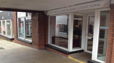 2 Prince William Walk, Daventry to rent Building Photo- Image 1 of 2