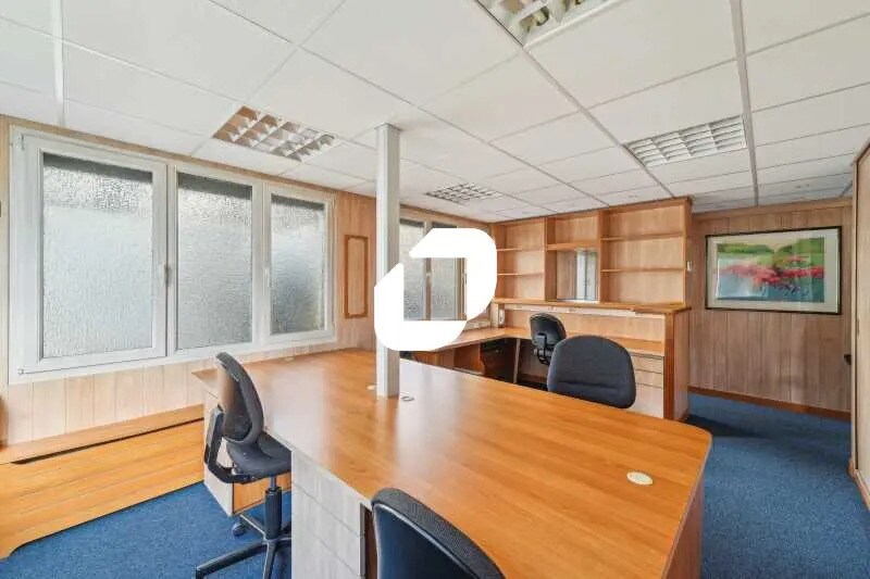Office in Colombes to rent - Interior Photo - Image 3 of 17