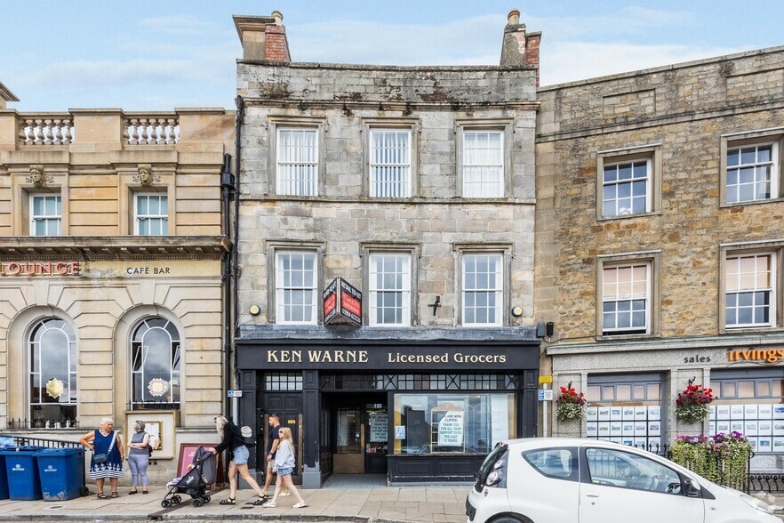 22 Market Pl, Richmond to rent - Building Photo - Image 2 of 2