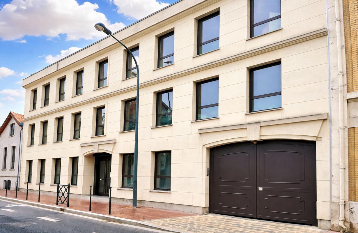 Office in Asnières-sur-Seine for sale Building Photo- Image 1 of 12
