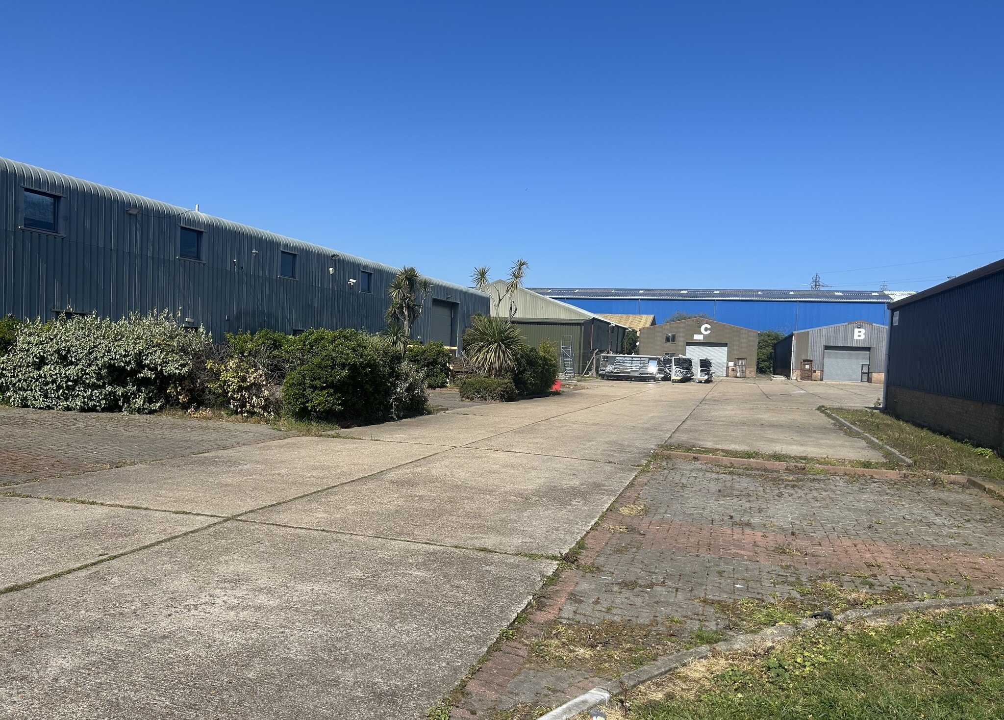 Dorset Rd, Sheerness to rent Building Photo- Image 1 of 3