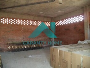 Retail in Cáceres, Cáceres to rent Interior Photo- Image 2 of 4