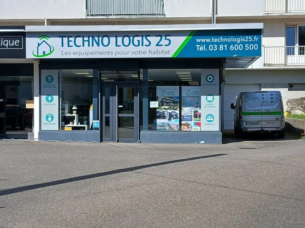Vente Commerce 150 m² - Photo 1