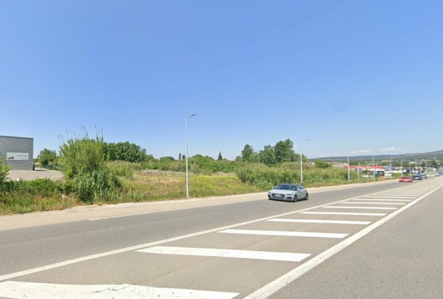 Av De La Patrouille De France, Salon-de-Provence for sale - Building Photo - Image 3 of 4
