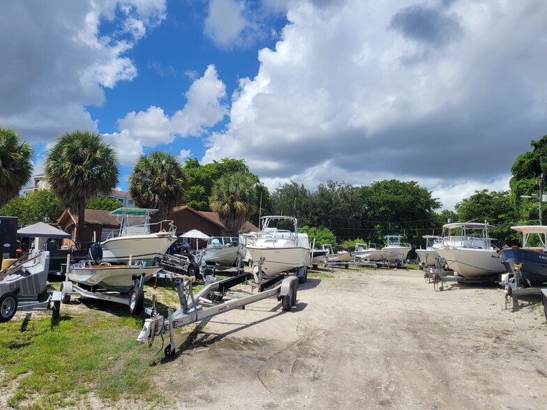 867 SW 14th Ct, Pompano Beach, FL for sale - Primary Photo - Image 1 of 2