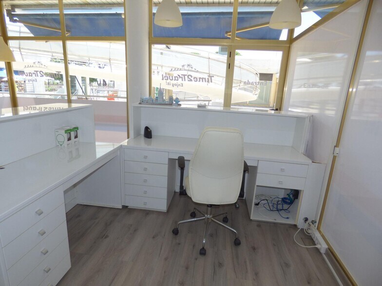 Office / Retail in Malgrat de Mar, Barcelona to rent - Interior Photo - Image 2 of 2