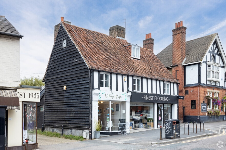 46-48 High St, Bushey to rent - Building Photo - Image 2 of 2