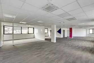 Office in Boulogne-Billancourt to rent Building Photo- Image 1 of 3