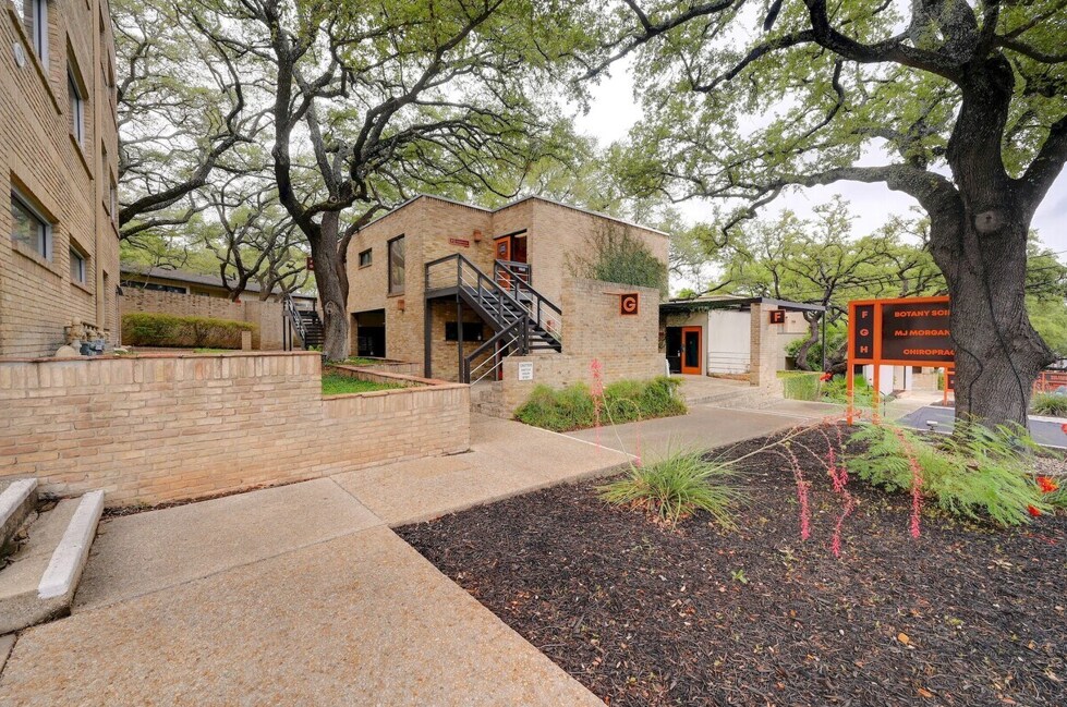8647 Wurzbach Rd, San Antonio, TX for sale Primary Photo- Image 1 of 38