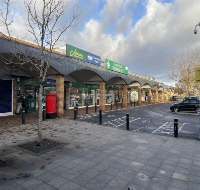 Queens Way, Weston Super Mare to rent Building Photo- Image 1 of 7