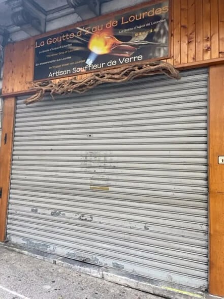 Retail in Lourdes for sale - Building Photo - Image 2 of 8