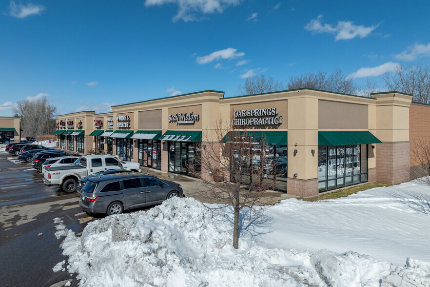 1015-1033 Helmo Ave N, Oakdale, MN for sale - Primary Photo - Image 1 of 1