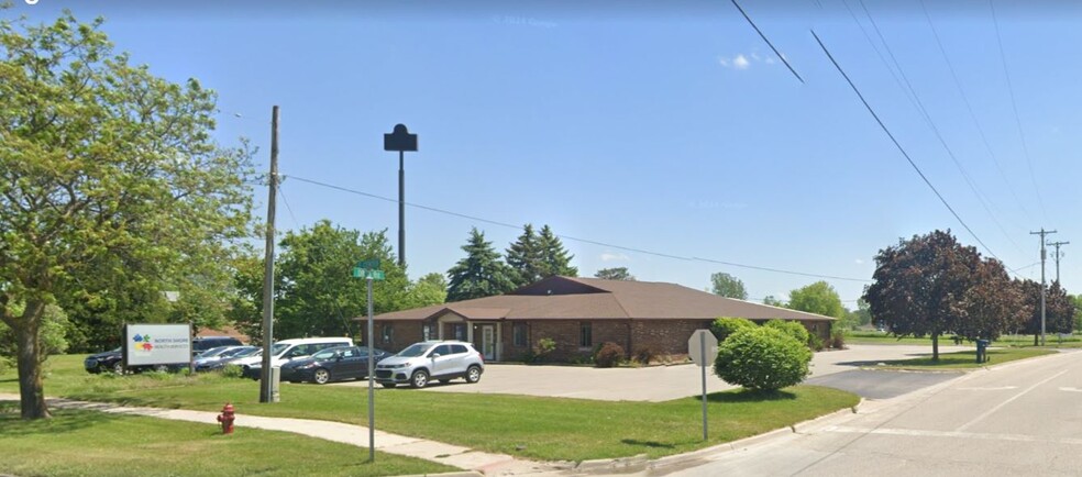 1326 E Center St, Ithaca, MI for sale - Building Photo - Image 1 of 3