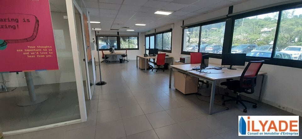 Office in Aix-en-Provence for sale - Interior Photo - Image 3 of 6