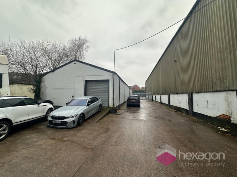 1 Barnfield Rd, Tipton for sale - Building Photo - Image 3 of 10