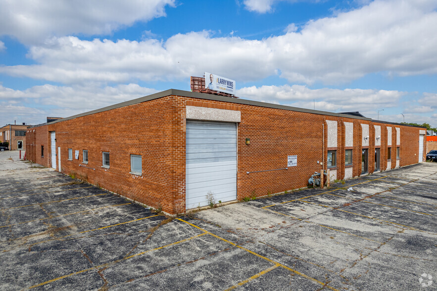 740-742 N Princeton Ave, Villa Park, IL for rent - Building Photo - Image 2 of 9