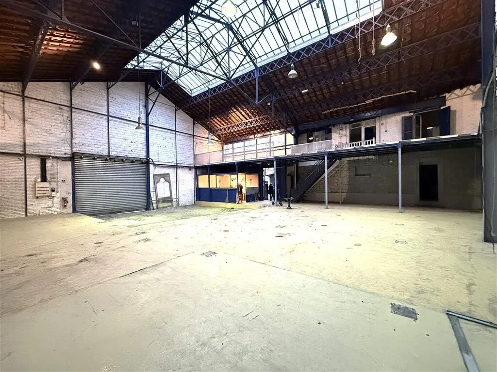 Location Commerce 394 m² - Photo 1