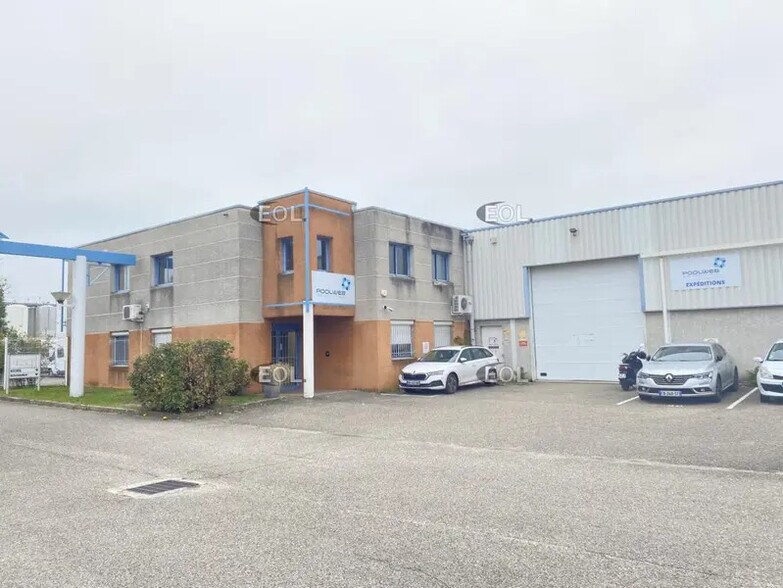 Industrial in Chassieu to rent - Building Photo - Image 1 of 22