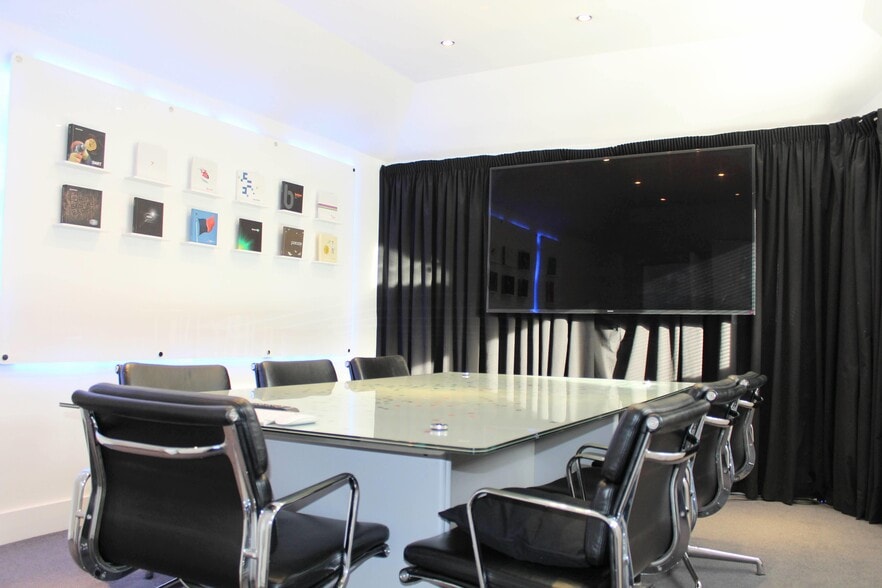 1 Rubislaw Pl, Aberdeen to rent - Building Photo - Image 2 of 6