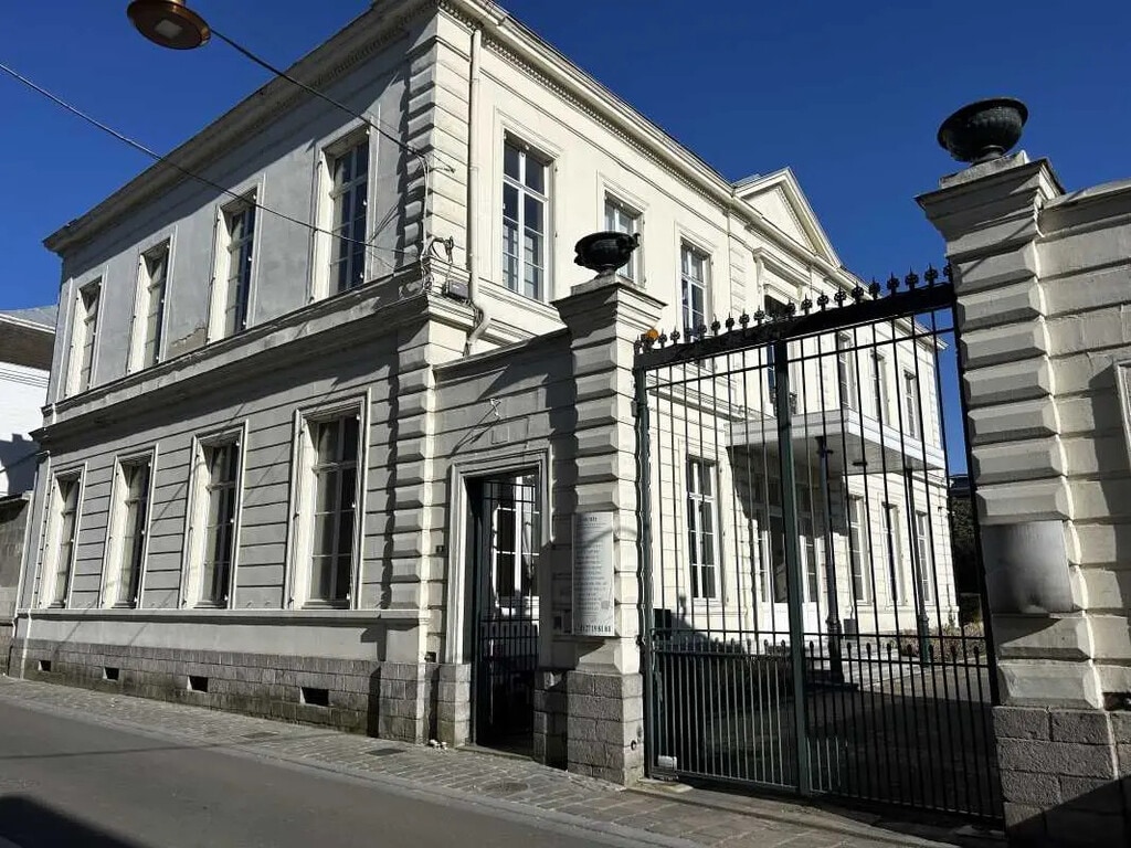 Vente Commerce 765 m² - Photo 1