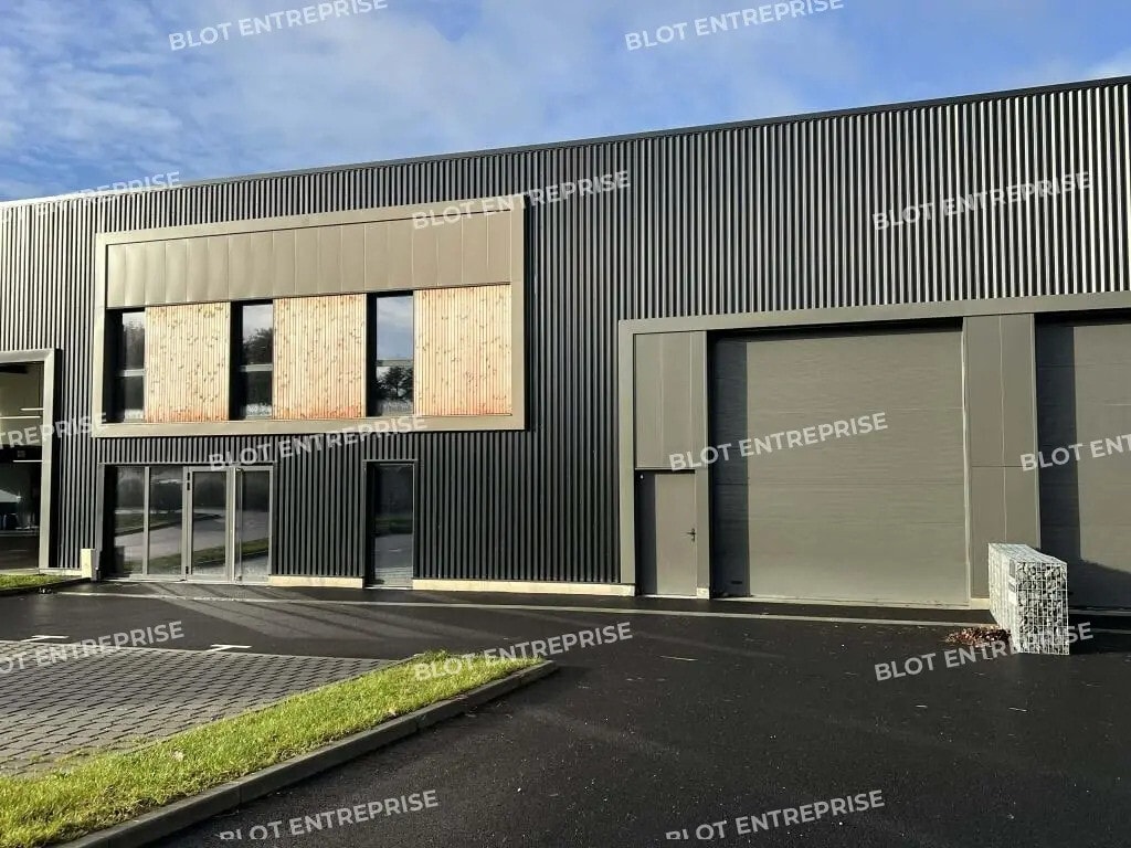 Vente Local d'activités 500 m² - Photo 1
