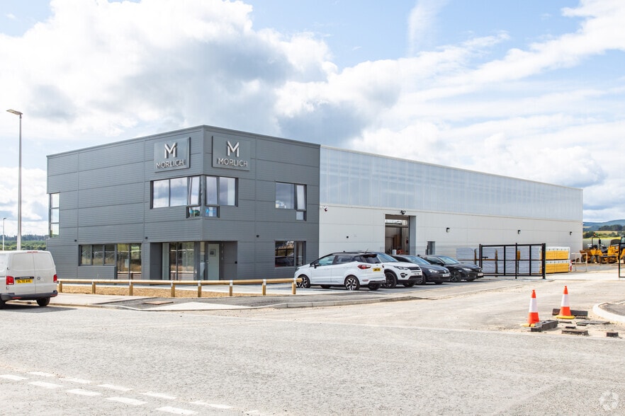 8 Coxton Park, Elgin to rent - Building Photo - Image 2 of 3