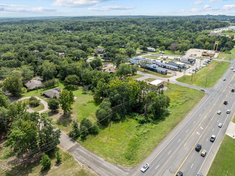 103 Wesley Dr, Palestine, TX for rent - Building Photo - Image 3 of 12